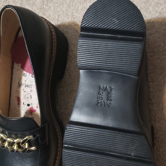 Naturalizer Loafer - Picture 4 of 7